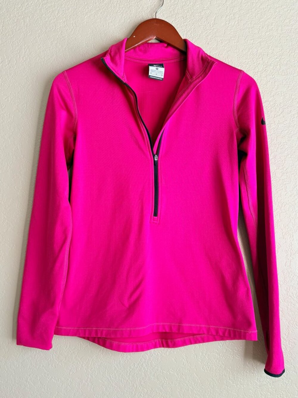 Nike Pro Dri-FIT Women’s M Hot Pink Fleece Lined 1/4 Zip Pullover